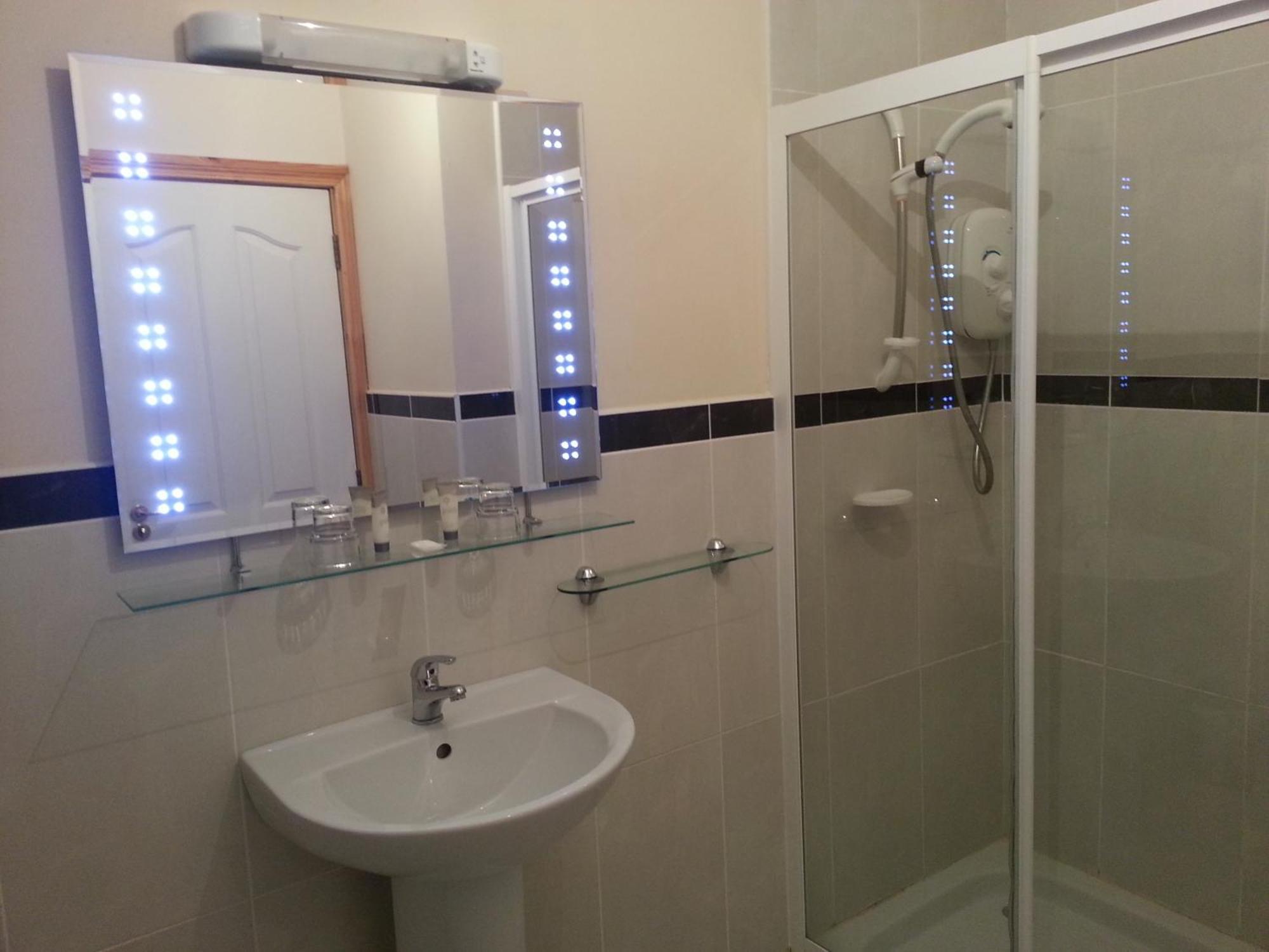 Glenmore House Балликасл Номер фото
